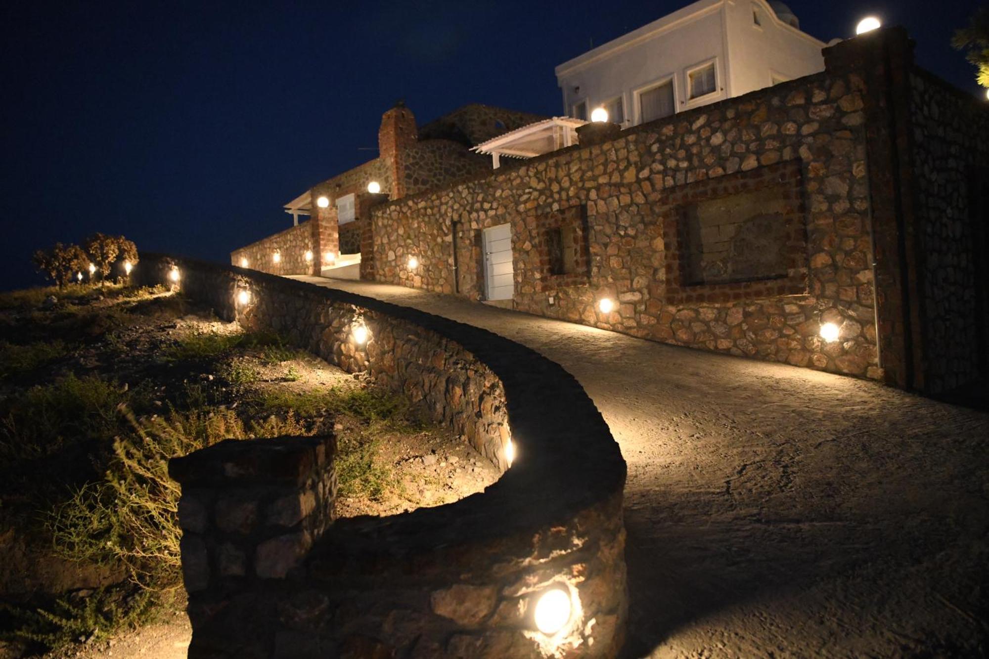 Starlight Luxury Seaside Villa & Suites Imerovigli  Exteriér fotografie